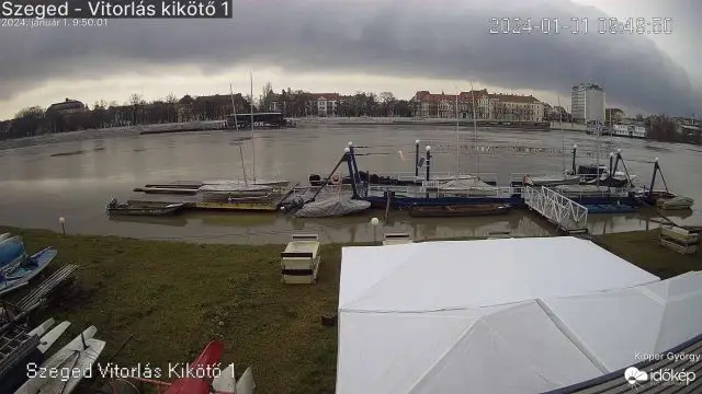 Sátrat bontott a kifutószél