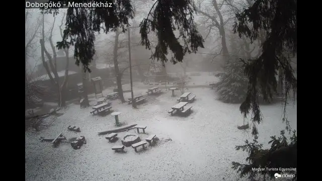 Fehér ruhába bújt újévre Dobogókő