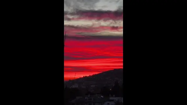 Vörös napnyugta Pécsen