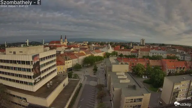 Május elsejei felhőparádé Szombathely felett