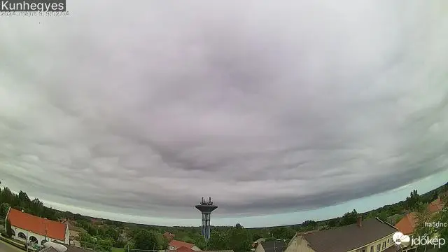 Undulatus asperatus felhők Kunhegyes fölött