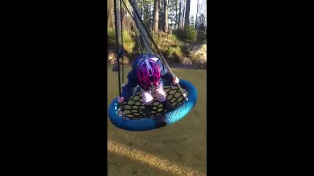 video-0-02-05-49d4af1e9cf2e8fe83071621c3052754ccb64bc0d692e0a172092681569d19ec-V.mp4