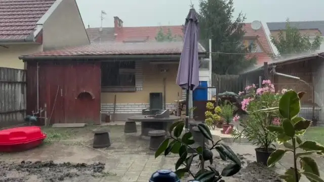 93BCA191-1EB6-4CA2-B851-3AE1C86FB1B8.mp4