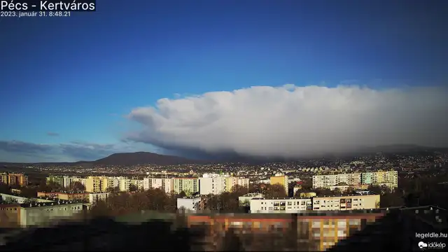 Hózápor szivárvánnyal Pécsen