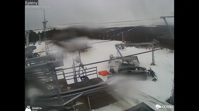 Hózápor, hózivatar Eplény közelében