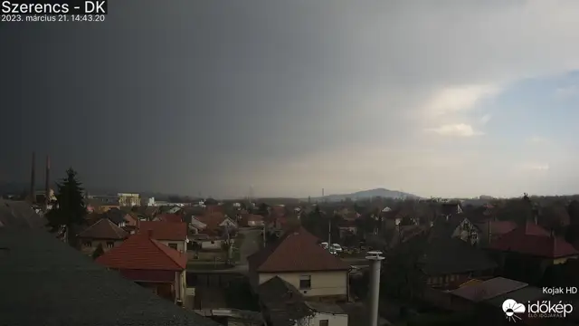 Zivatar váltotta a napsütést Szerencsen