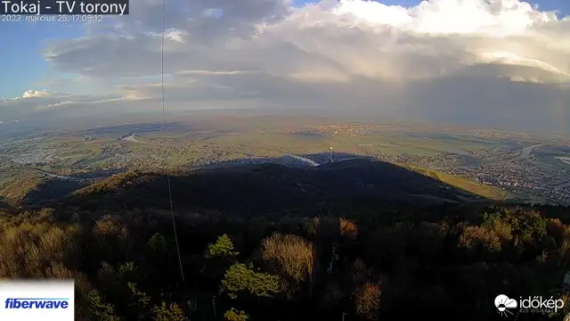 Zivatar szivárvánnyal karöltve Tokajnál