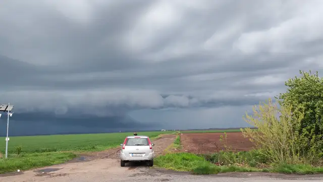 A tegnapi mohácsi vihar érkezése