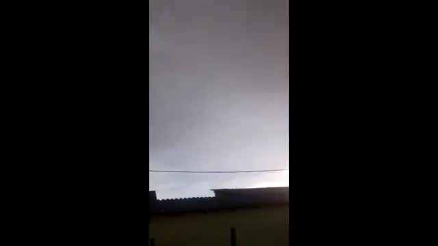 VID_20230417_190403.mp4