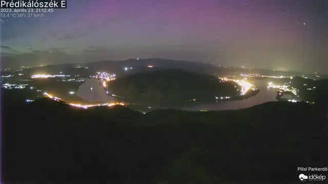 Sarki fény tündökölt a prédikálószéki kamerán