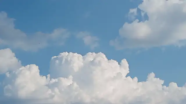 Felhőzet és fecskék, illetve inkább a hangjuk :D