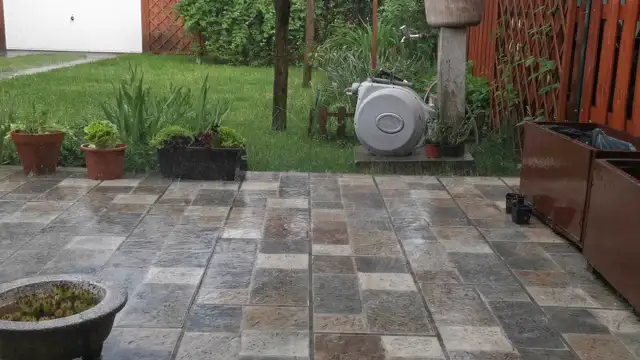 VID_20230522_194715.mp4