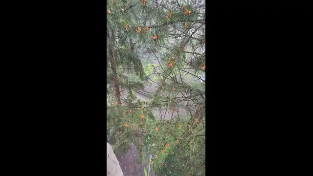 Jégeső és lezúduló víz