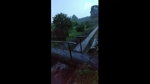 VID_20230701_204405.mp4