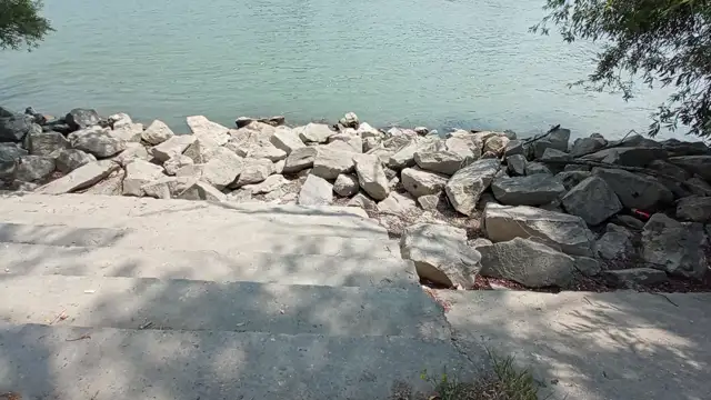 Tavasszal itt víz borította el a partot