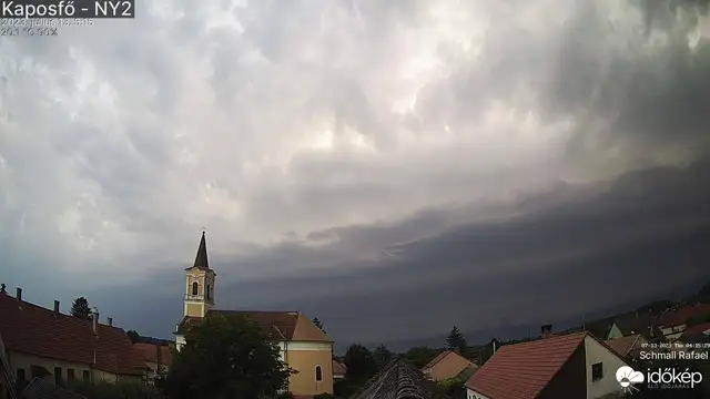 Kaposfő elkapta a brutális peremfelhőt 20230713