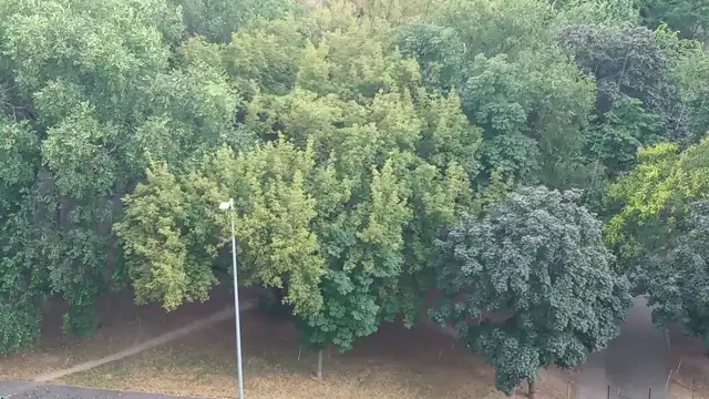 Budapest - esik, 33⁠ºC