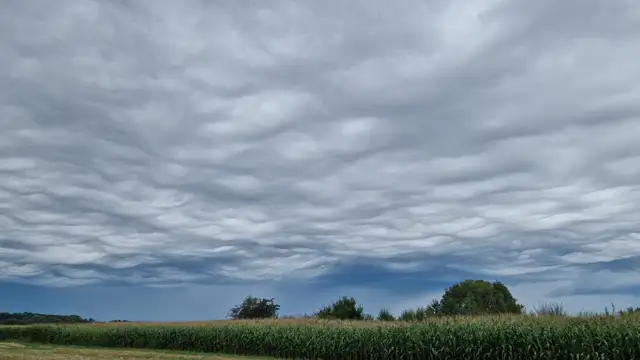 Hullámfelhők Magyaregres felett