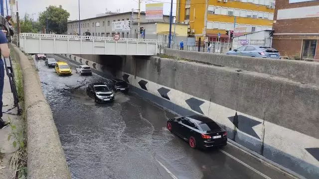 Hajó vonták találkozása tilos.