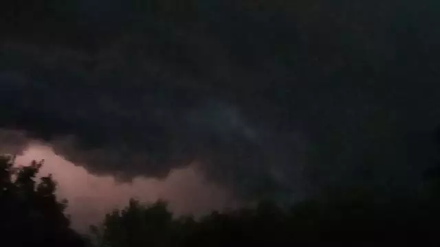 VID_20230806_203907.mp4