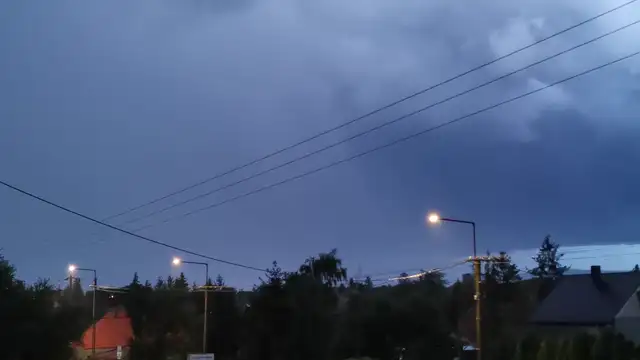 VID_20230806_203300.mp4