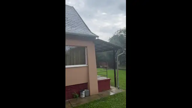 2729608E-008F-4133-A7B9-66B92F9B247C.mp4