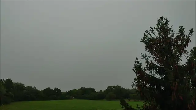 Reggeli zivatar begyűrűzése