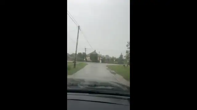 3C8C4B29-D9ED-4599-9EA5-7E80D1F43CCD.mp4