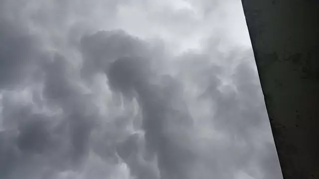 Kavargó felhők Debrecen felett