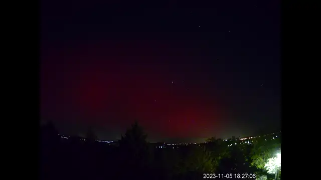 Sarki fény és meteor balatonszemesi webkamerán