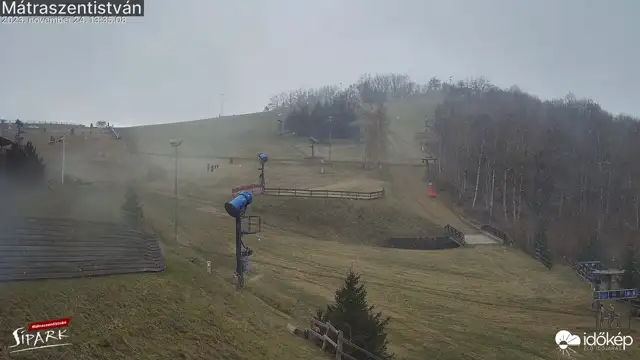 Rövid hózápor a sípályán