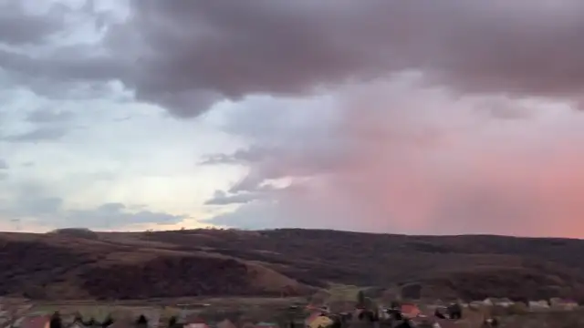 98B10239-8E3D-47F1-9B76-2FA5EDC8CF23.mp4