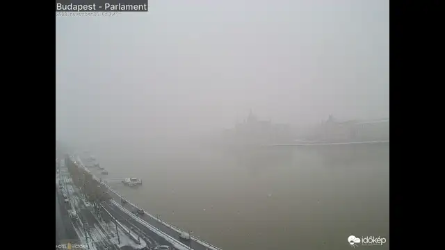 Budapest - Parlament (hotelvictoria) gyorsított felvétele