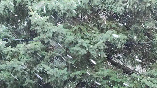 Jelenleg Szombathelyen havazik