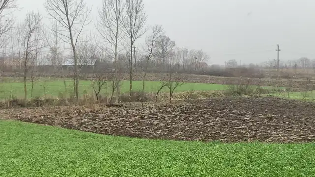 Szamosdarán itt a hatàr tuloldalán nagyon szép nagy pelyhekbe hullik a hó