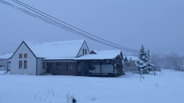 AF6C06BB-5AAB-42B9-8DE5-37326F99CEB0.mp4