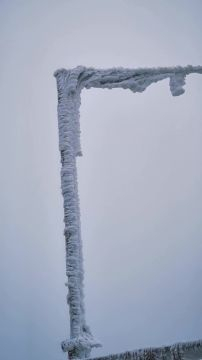 Zúzmarába zárt Erzsébet-kilátó