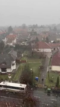 F56C2430-21D9-4CB7-81E0-D14AE90243C9.mp4