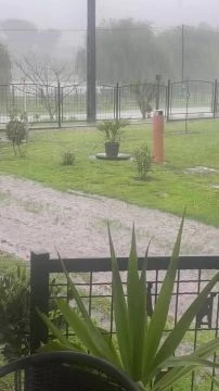 Már fél órája így ömlik Drávacsepelyen