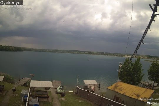 Elérte délnyugati határainkat a front