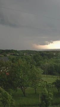 Lecsap a vihar Lentire