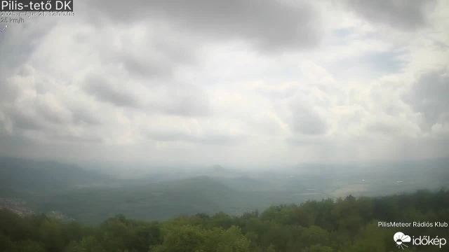 Pilis-tetőn húznak el a zivatarok