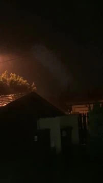 2556B838-50B8-419D-BC97-D68D0859DDEC.mp4