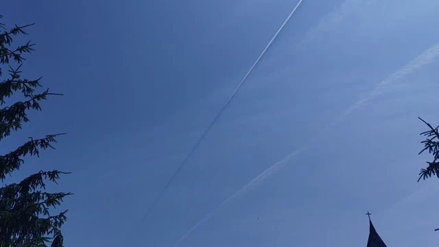 Az árnyék ami ketté vágta az eget