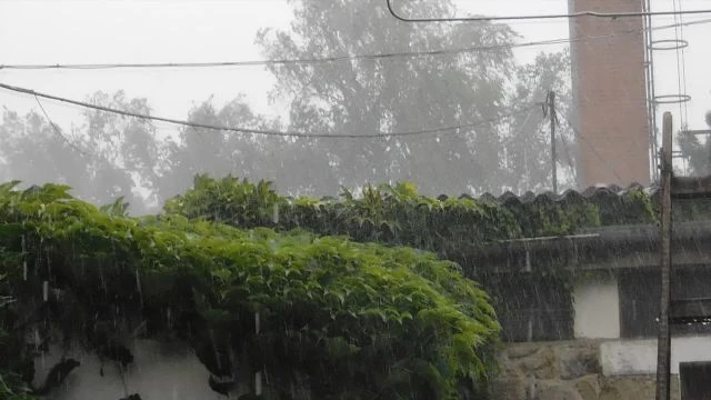 Feldebrőn, 15 óra 30 perckor így csapott le a hírtelene jött vihar.