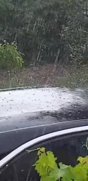 Jéggel jön az égi áldás