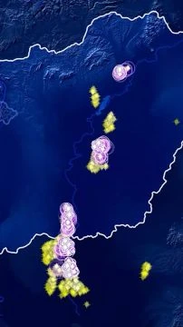 A Tisza mentén csapkodnak a villámok