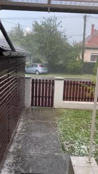 84E57C9B-E4AF-4C91-9098-8789435E11D8.mp4