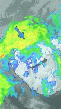 Intenzív esővel, viharos széllel érkezett a Kisalföldre