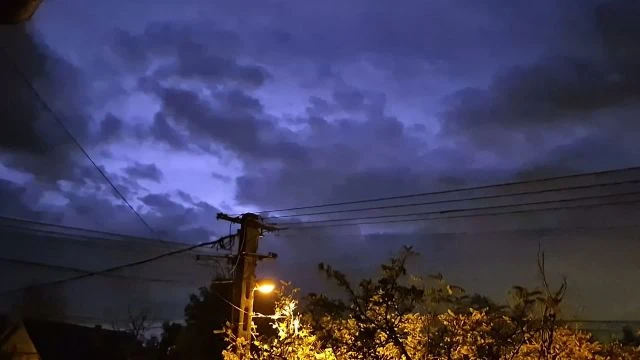 Villámlás Budapest XVII. kerületében (Videó: Csevisz)